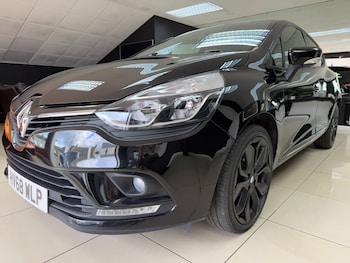Used Renault Clio 2018 for sale - 78852933: Photo