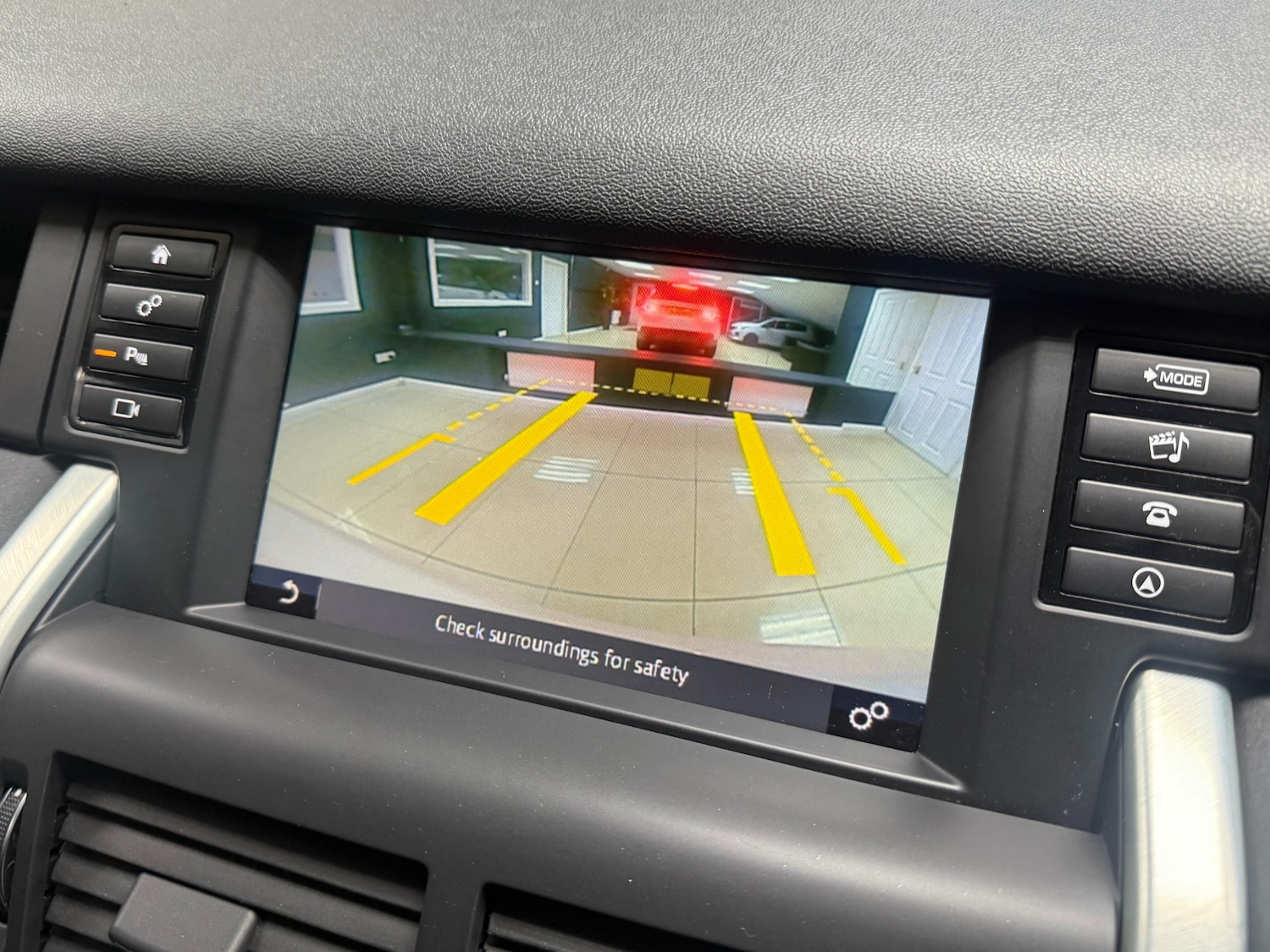 Used Land Rover Discovery Sport 2018 for sale - 77228544: Photo 17