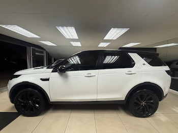 Used Land Rover Discovery Sport 2018 for sale - 77228544: Photo