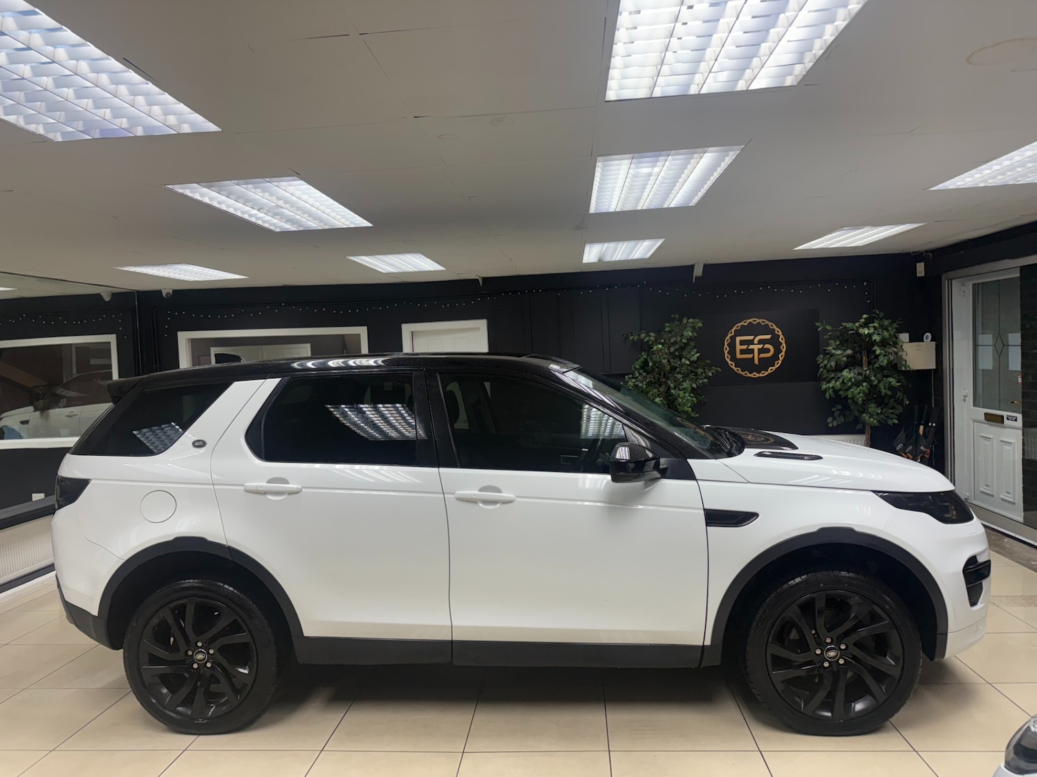 Used Land Rover Discovery Sport 2018 for sale - 77228544: Photo 5