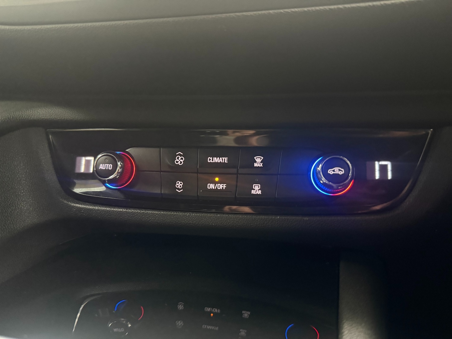 Used Vauxhall Insignia 2019 for sale - 76508083: Photo 17