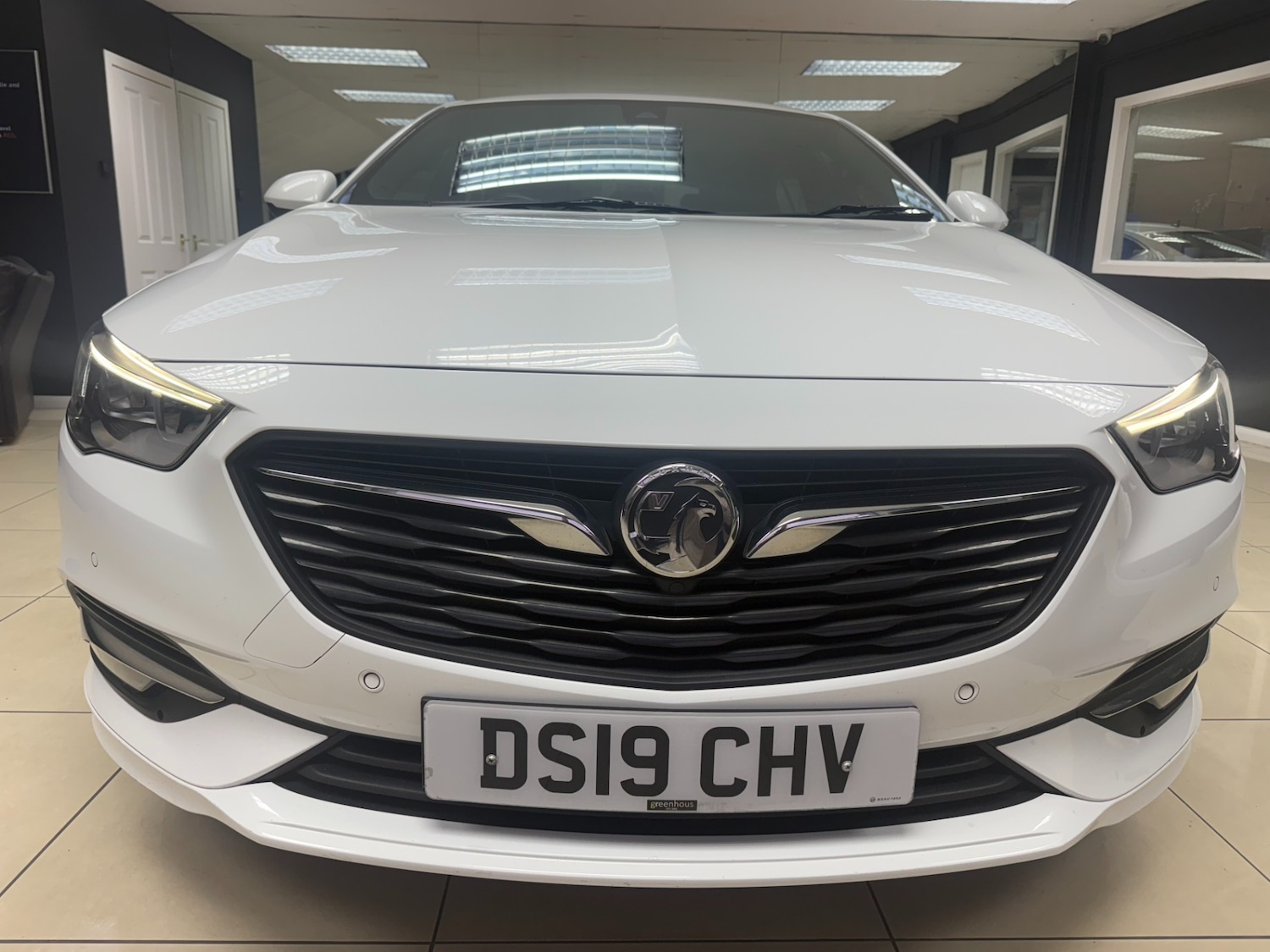 Used Vauxhall Insignia 2019 for sale - 76508083: Photo 2