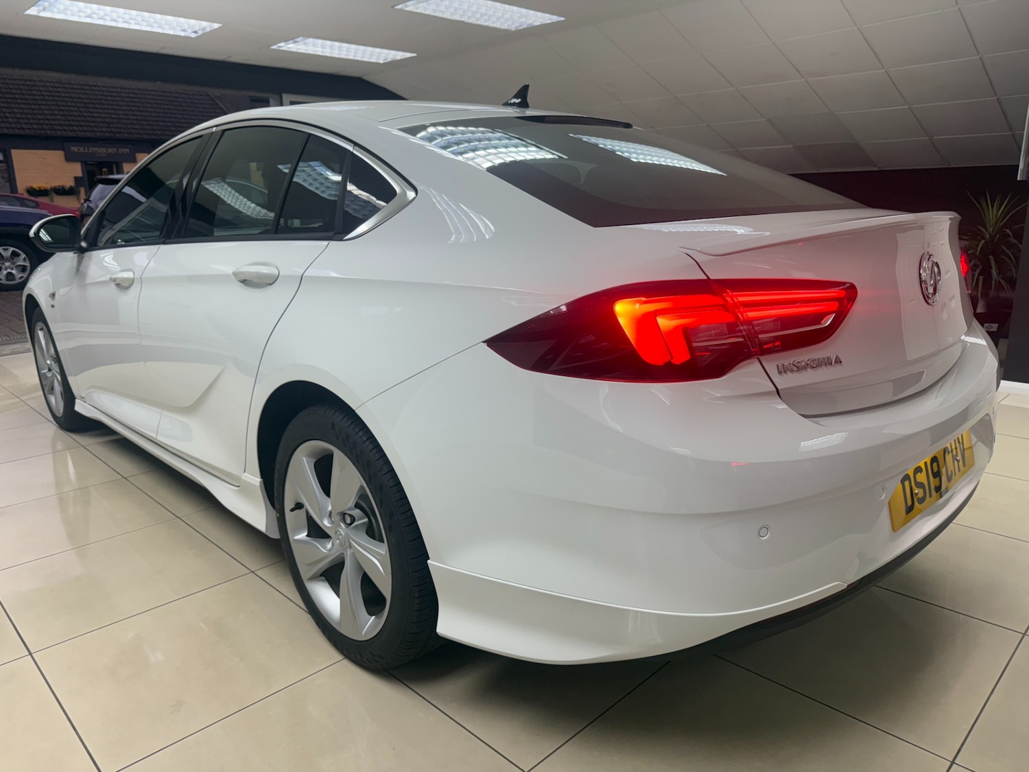 Used Vauxhall Insignia 2019 for sale - 76508083: Photo 6