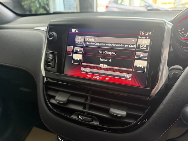 Used Peugeot 208 2016 for sale - 76222077: Photo 14