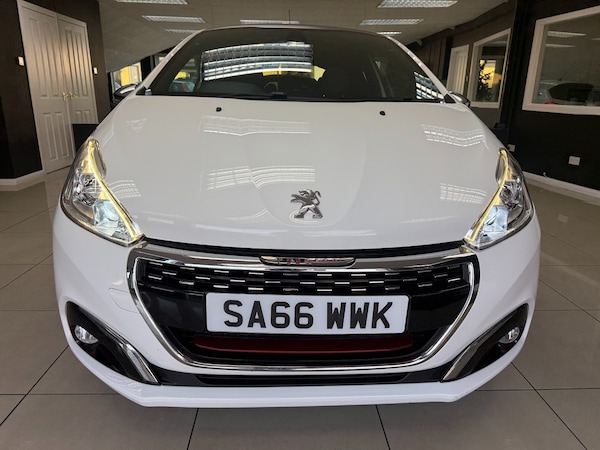 Used Peugeot 208 2016 for sale - 76222077: Photo 2