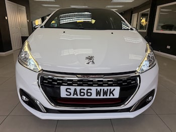 Used Peugeot 208 2016 for sale - 76222077: Photo 2
