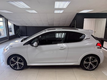 Used Peugeot 208 2016 for sale - 76222077: Photo 4