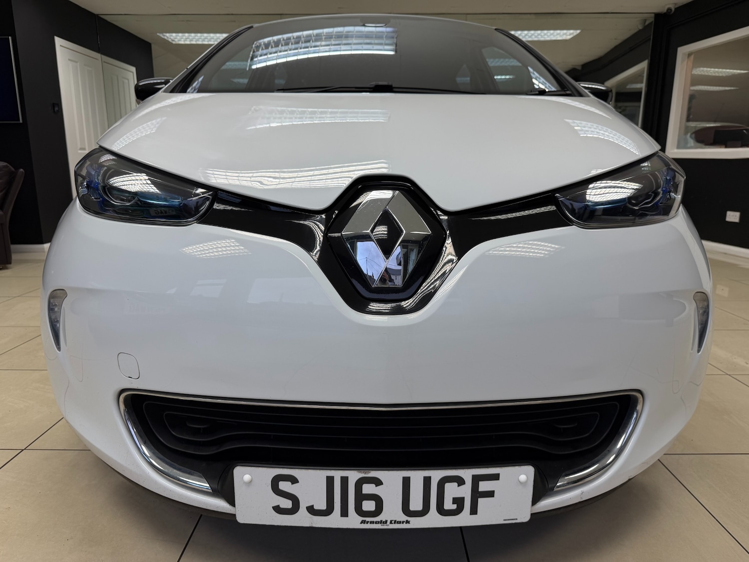 Used Renault Zoe 2016 for sale - 77934229: Photo 2