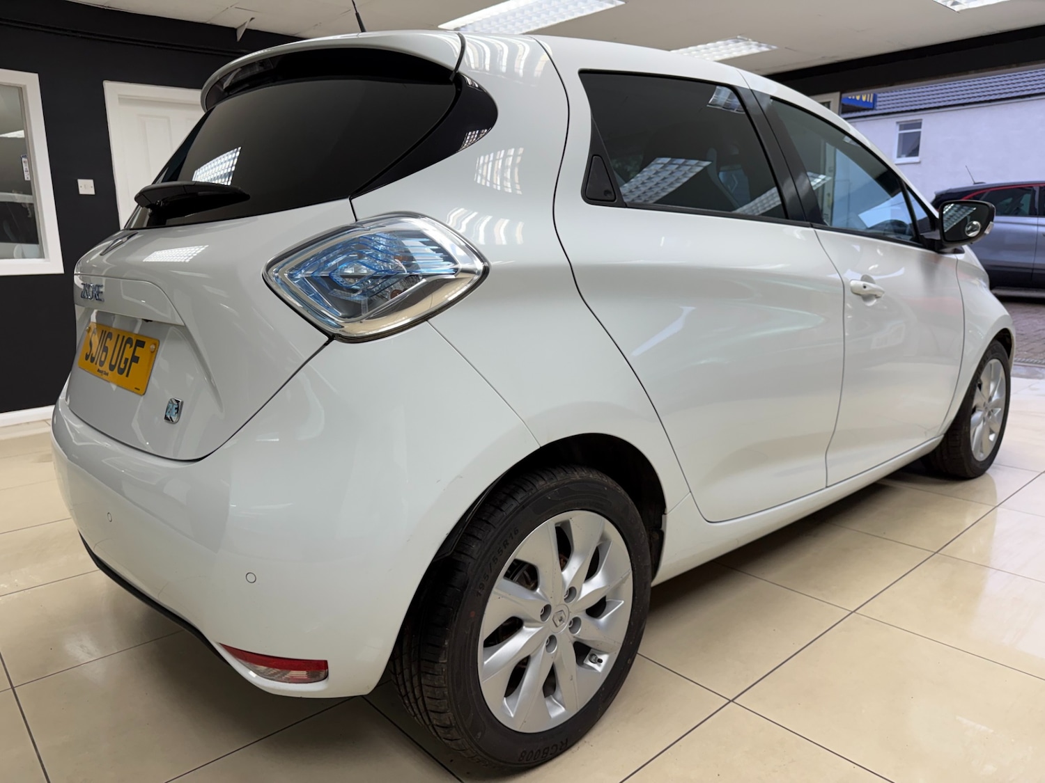 Used Renault Zoe 2016 for sale - 77934229: Photo 8