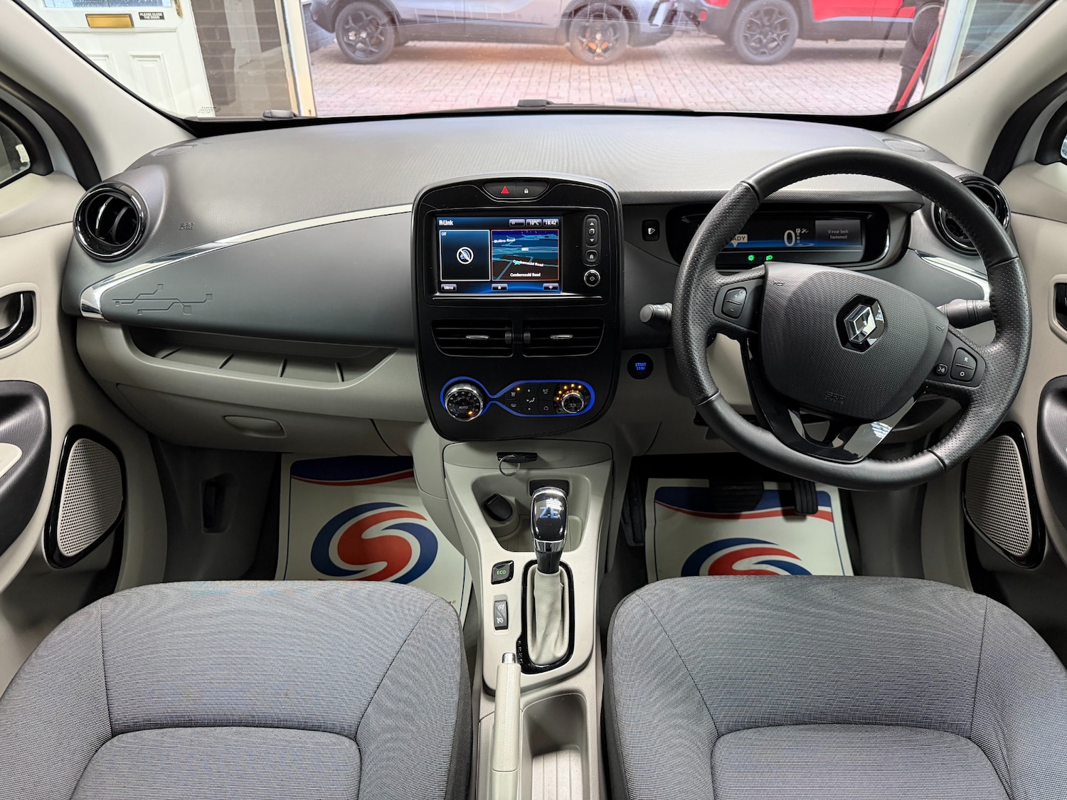 Used Renault Zoe 2016 for sale - 77934229: Photo 9