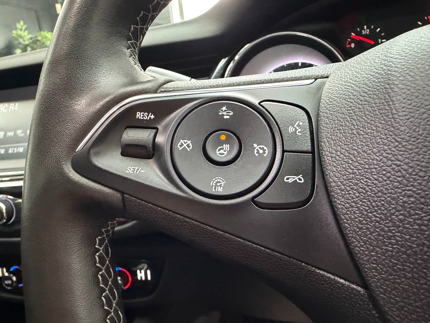 Used Vauxhall Insignia 2019 for sale - 78212236: Photo 16