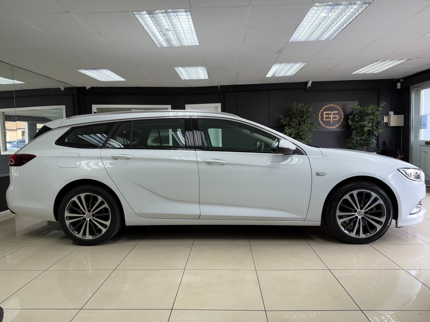 Used Vauxhall Insignia 2019 for sale - 78212236: Photo 6
