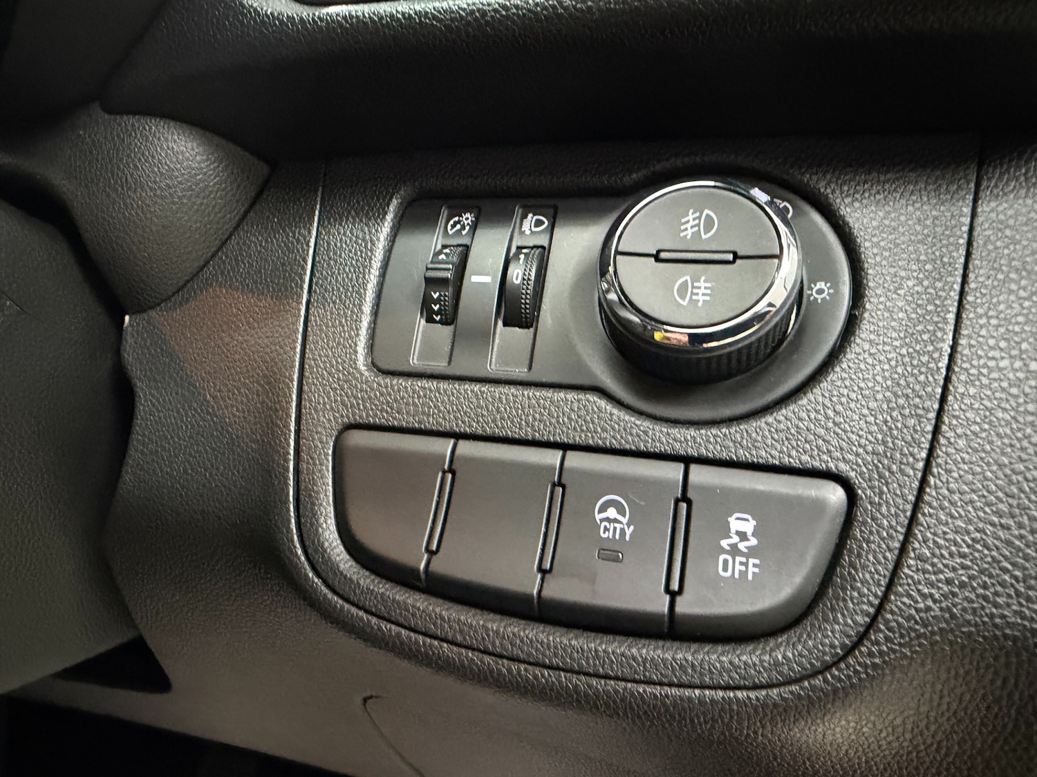 Used Vauxhall Viva 2016 for sale - 78057266: Photo 18