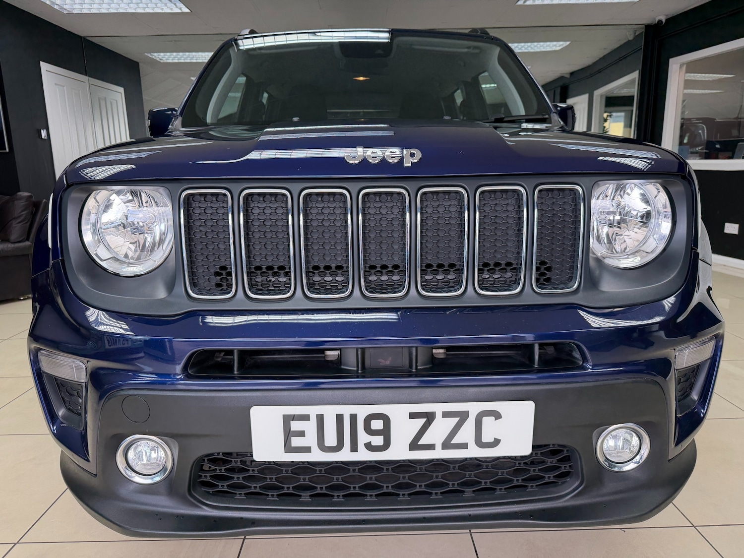 Used Jeep Renegade 2019 for sale - 78201198: Photo 2