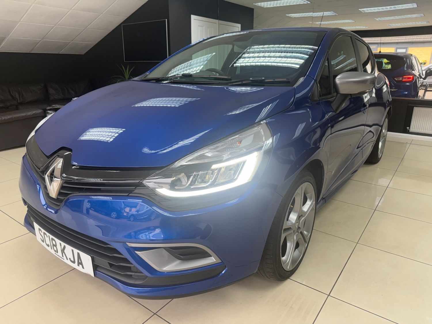 Used Renault Clio 2018 for sale - 76415024: Photo 3
