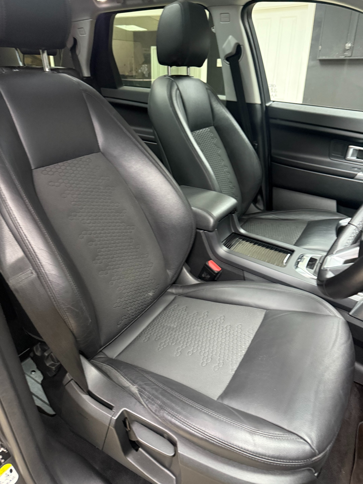 Used Land Rover Discovery Sport 2019 for sale - 77195740: Photo 10