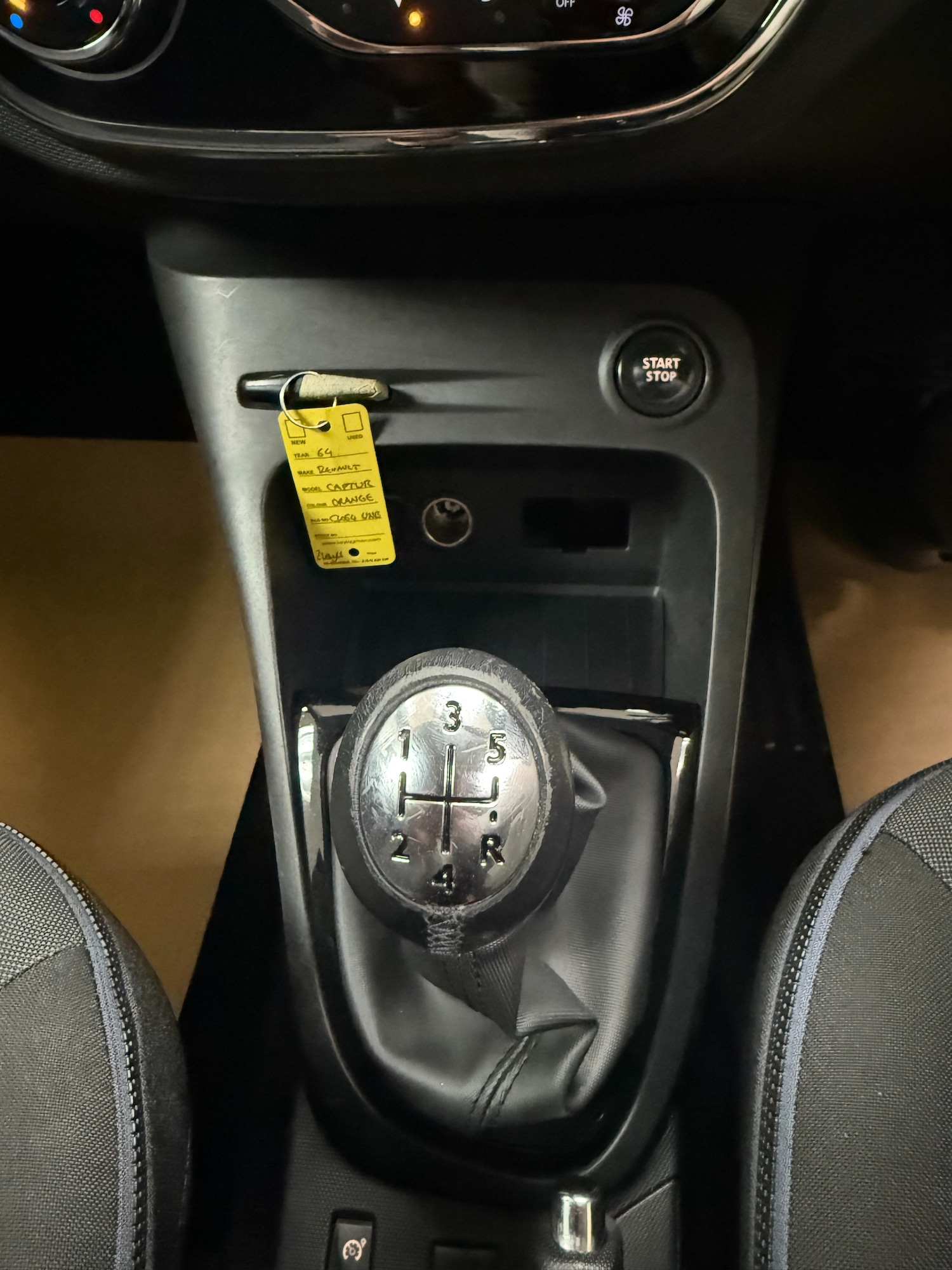 Used Renault Captur 2014 for sale - 76352167: Photo 17