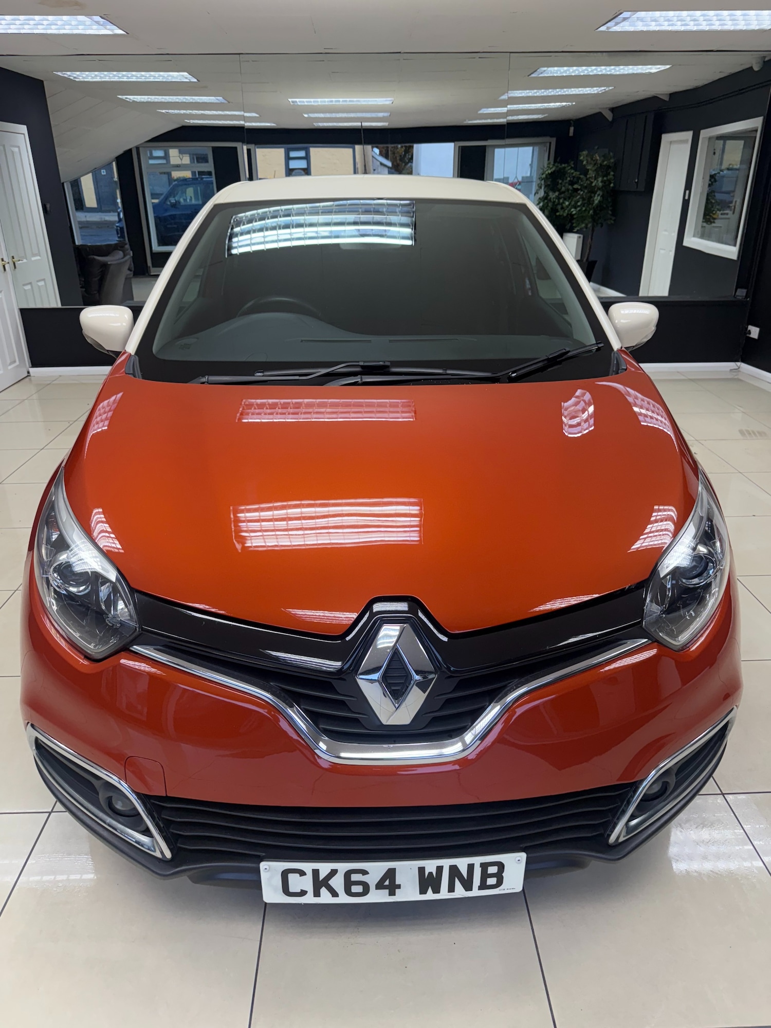 Used Renault Captur 2014 for sale - 76352167: Photo 2