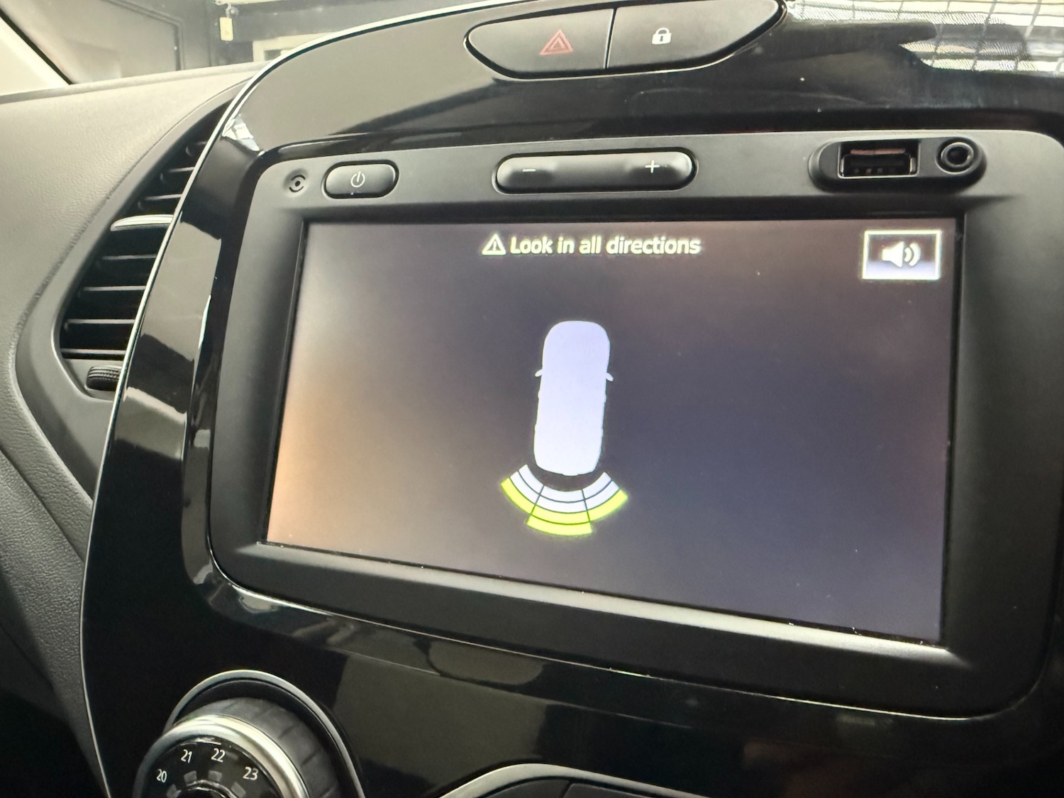 Used Renault Captur 2019 for sale - 77114383: Photo 14