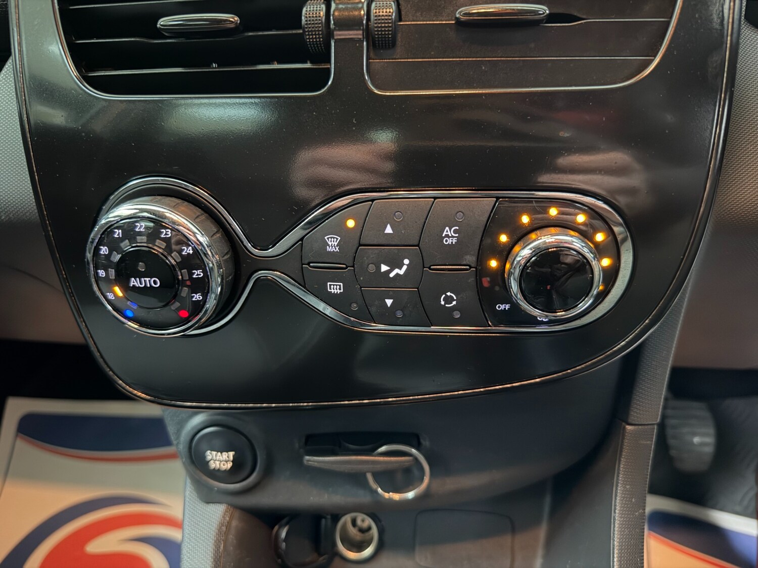 Used Renault Clio 2014 for sale - 77622722: Photo 16