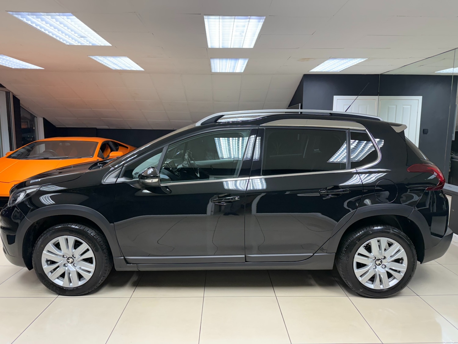 Used Peugeot 2008 2017 for sale - 76750333: Photo 4