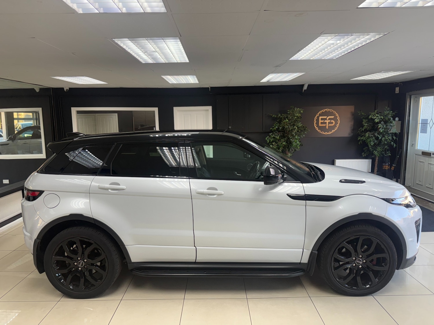 Used Land Rover Range Rover Evoque 2015 for sale - 76379289: Photo 5