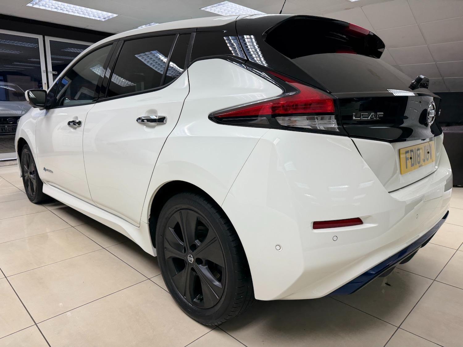 Used Nissan Leaf 2018 for sale - 77881193: Photo 6