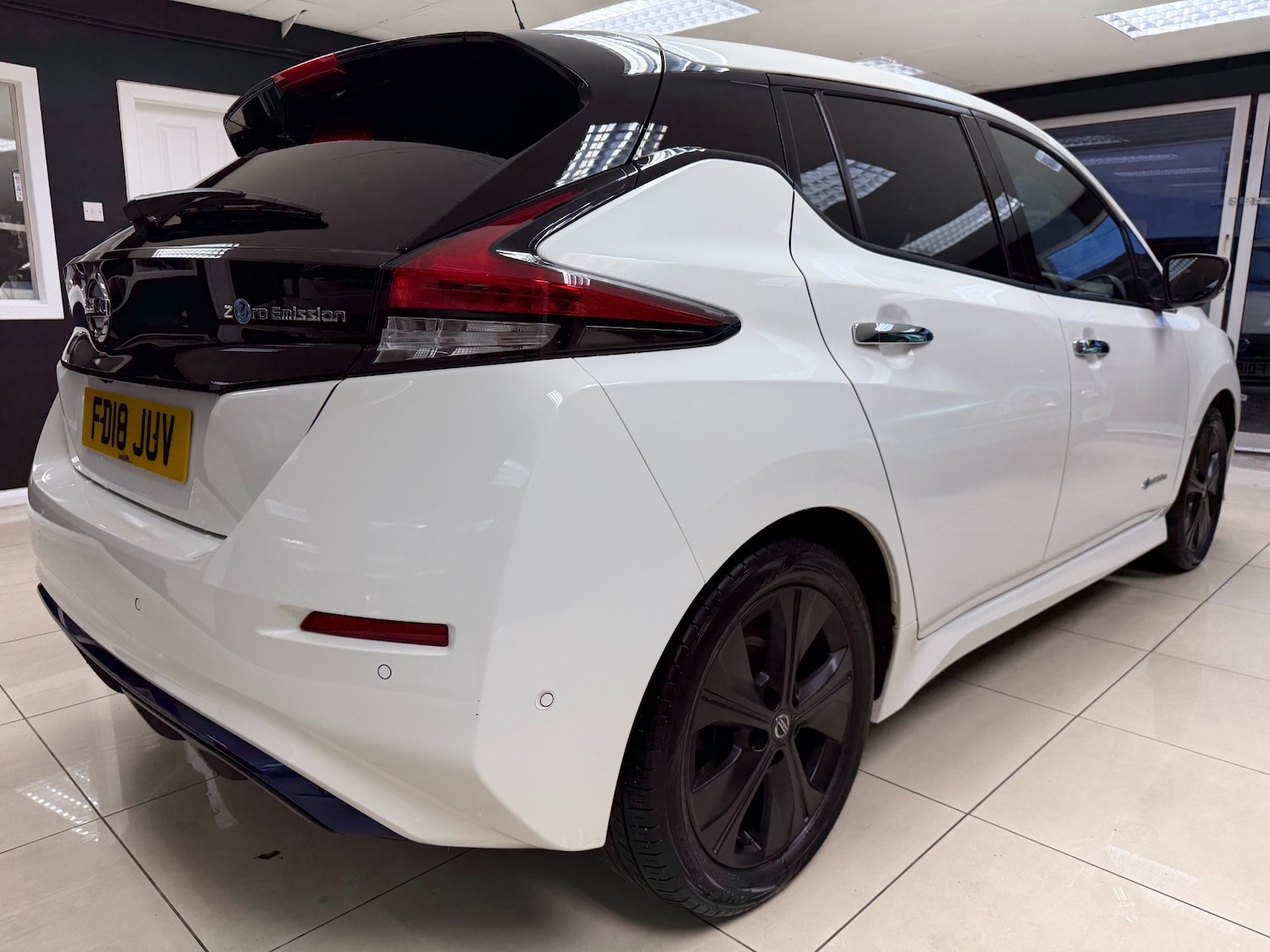 Used Nissan Leaf 2018 for sale - 77881193: Photo 8