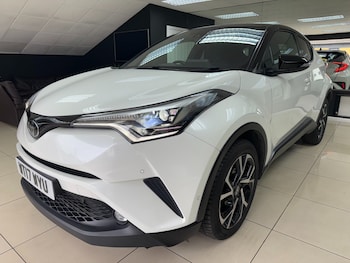 Used Toyota C-HR 2017 for sale - 76310503: Photo