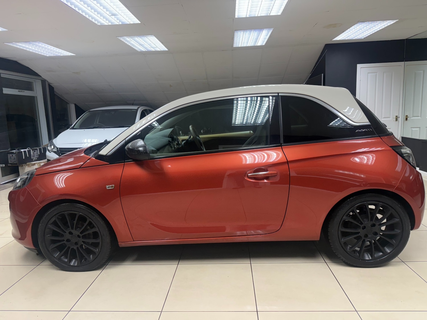 Used Vauxhall ADAM 2013 for sale - 77229167: Photo 4