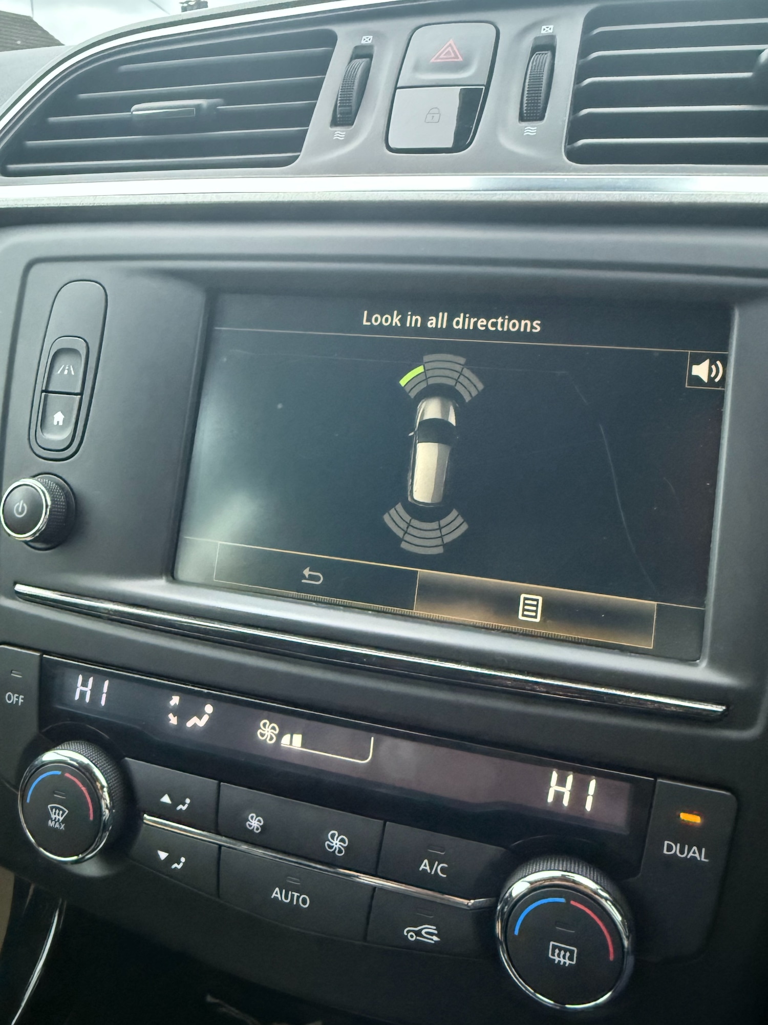 Used Renault Kadjar 2015 for sale - 76161890: Photo 17