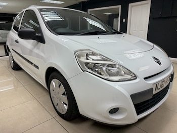 Used Renault Clio 2011 for sale - 76271338: Photo