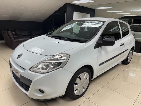 Used Renault Clio 2011 for sale - 76271338: Photo 3