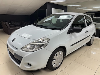 Used Renault Clio 2011 for sale - 76271338: Photo
