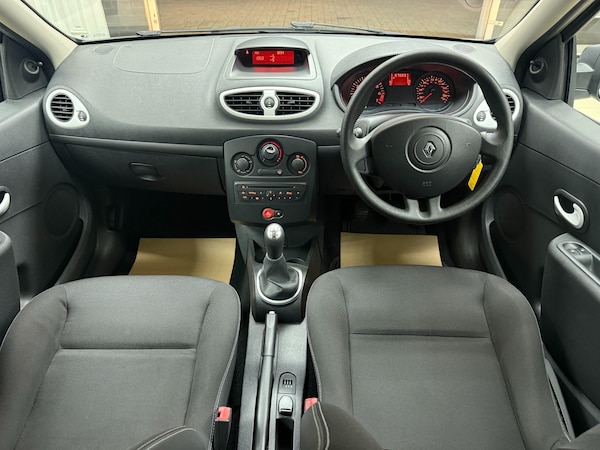 Used Renault Clio 2011 for sale - 76271338: Photo 9