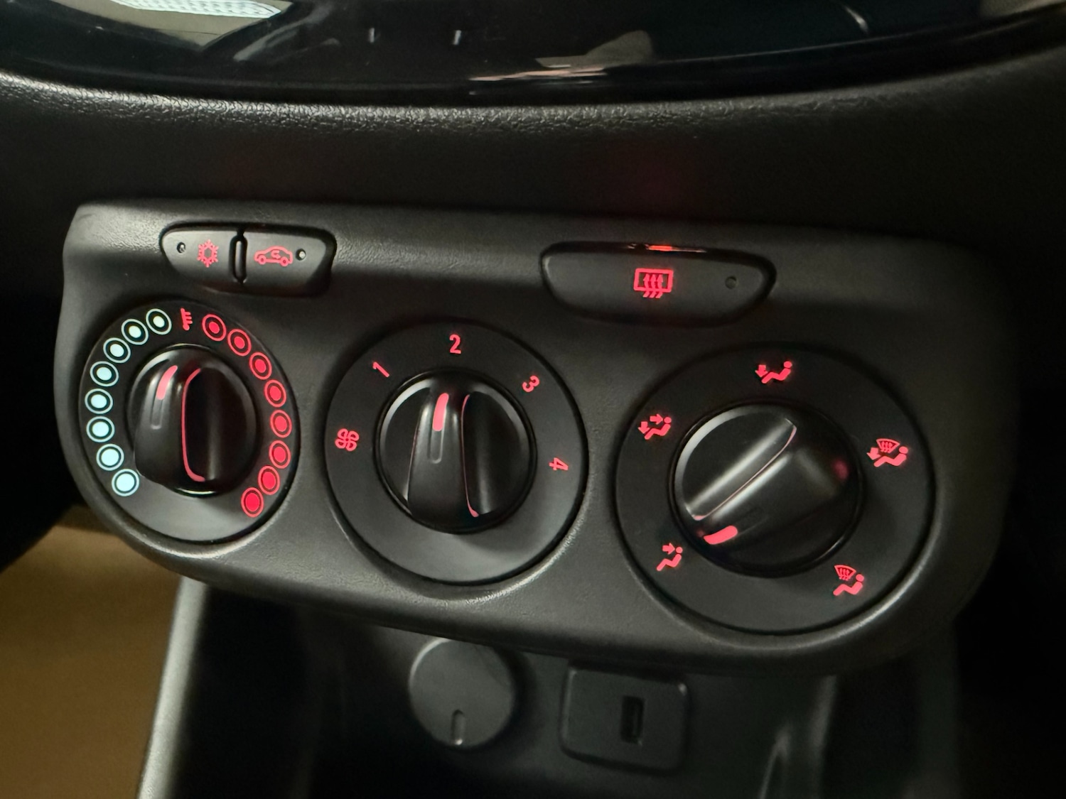 Used Vauxhall Corsa 2018 for sale - 76368396: Photo 16