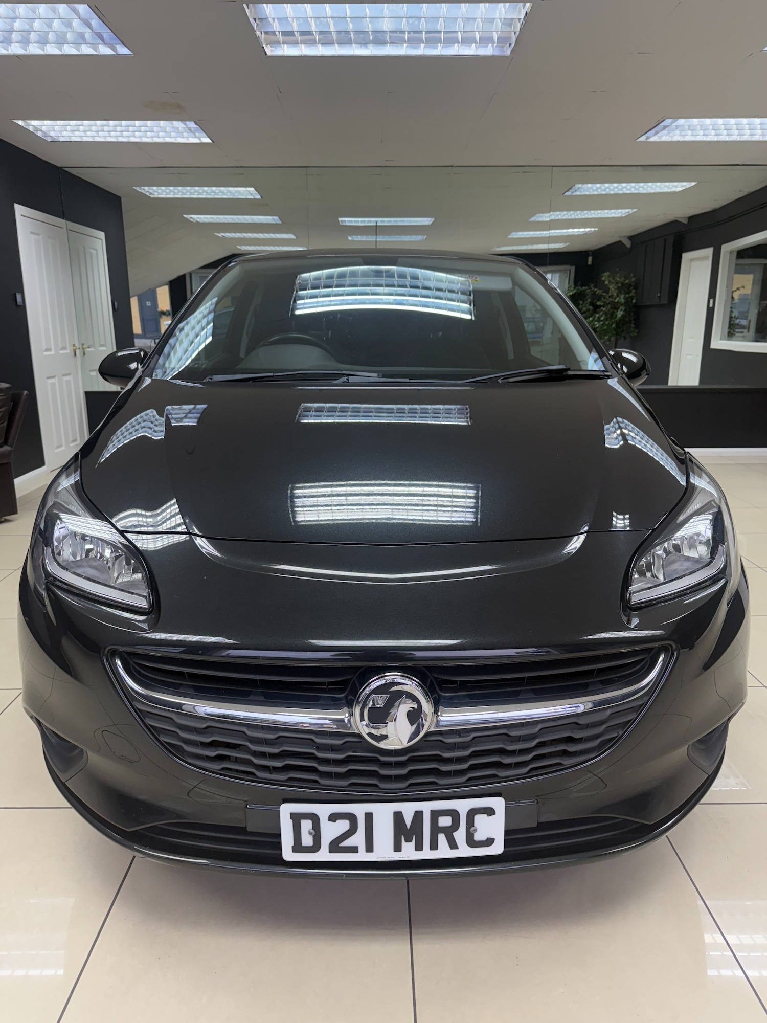 Used Vauxhall Corsa 2018 for sale - 76368396: Photo 2