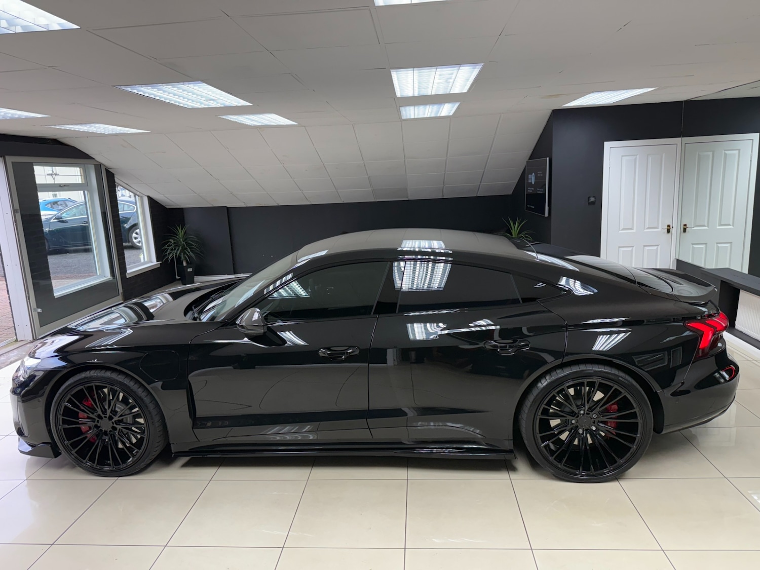 Used Audi RS e-tron GT 2023 for sale - 76508098: Photo 4