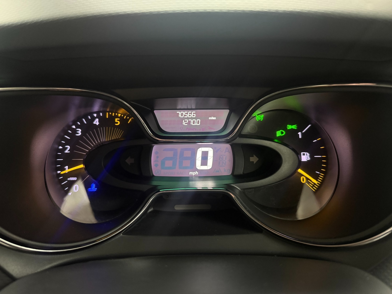 Used Renault Captur 2015 for sale - 76611672: Photo 12