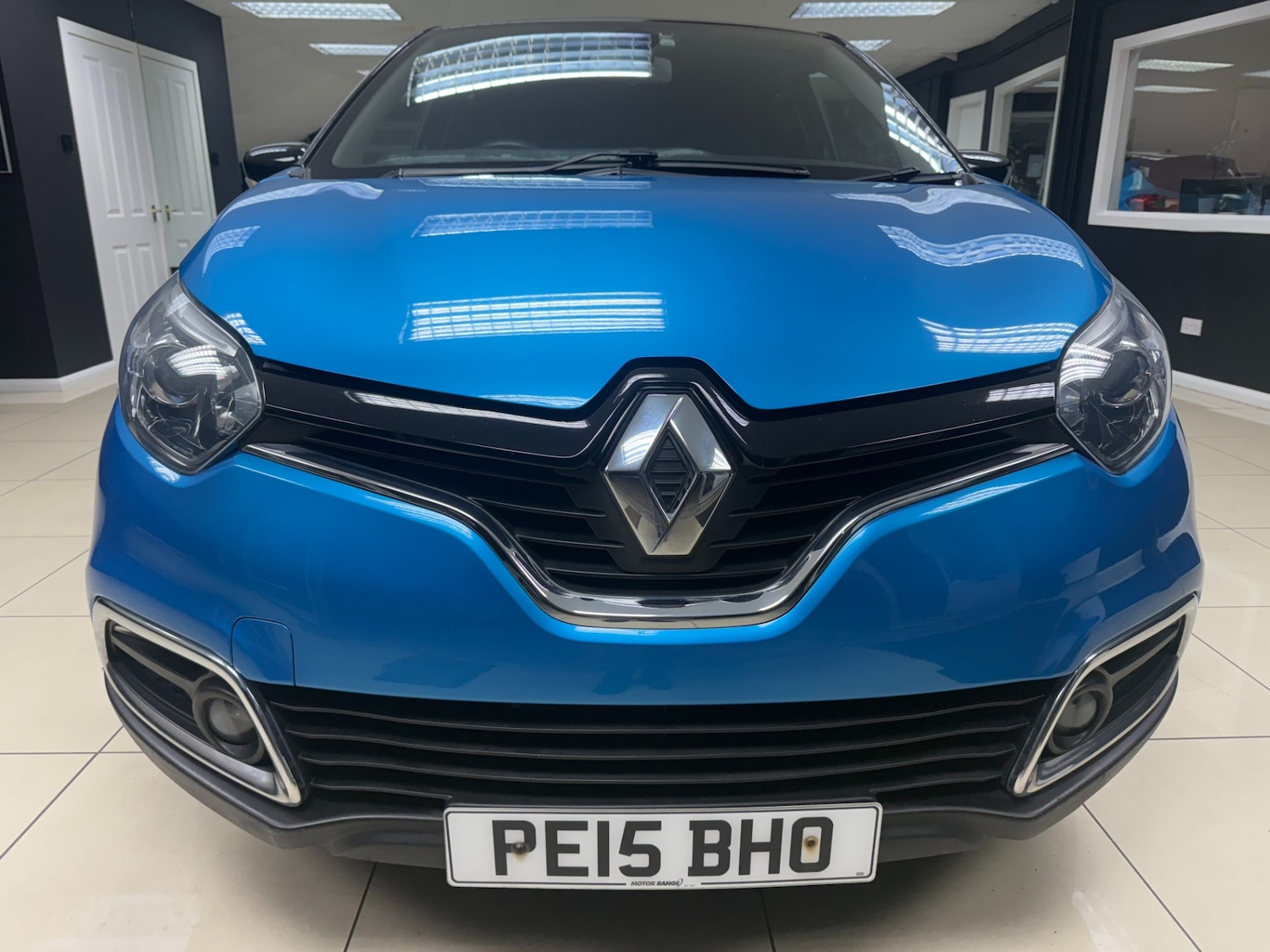 Used Renault Captur 2015 for sale - 76611672: Photo 2