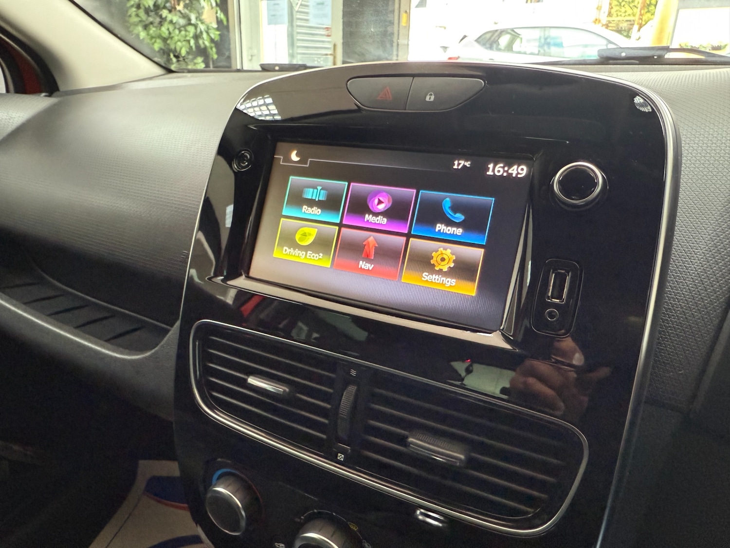 Used Renault Clio 2019 for sale - 76286789: Photo 15