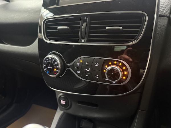 Used Renault Clio 2019 for sale - 76286789: Photo 16