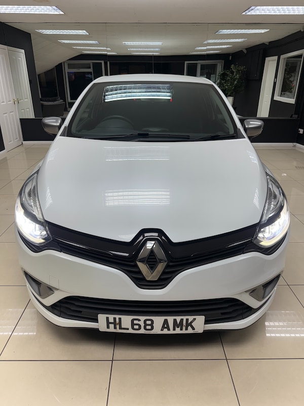 Used Renault Clio 2019 for sale - 76286789: Photo 2