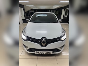 Used Renault Clio 2019 for sale - 76286789: Photo 2
