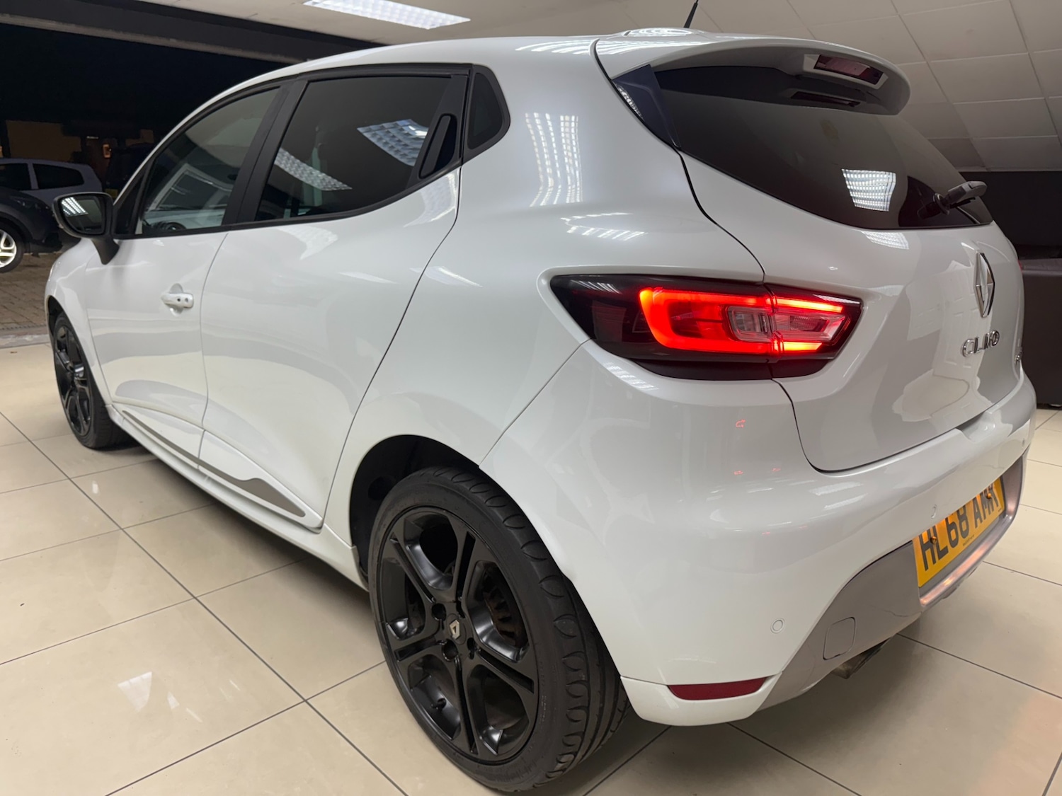 Used Renault Clio 2019 for sale - 76286789: Photo 6