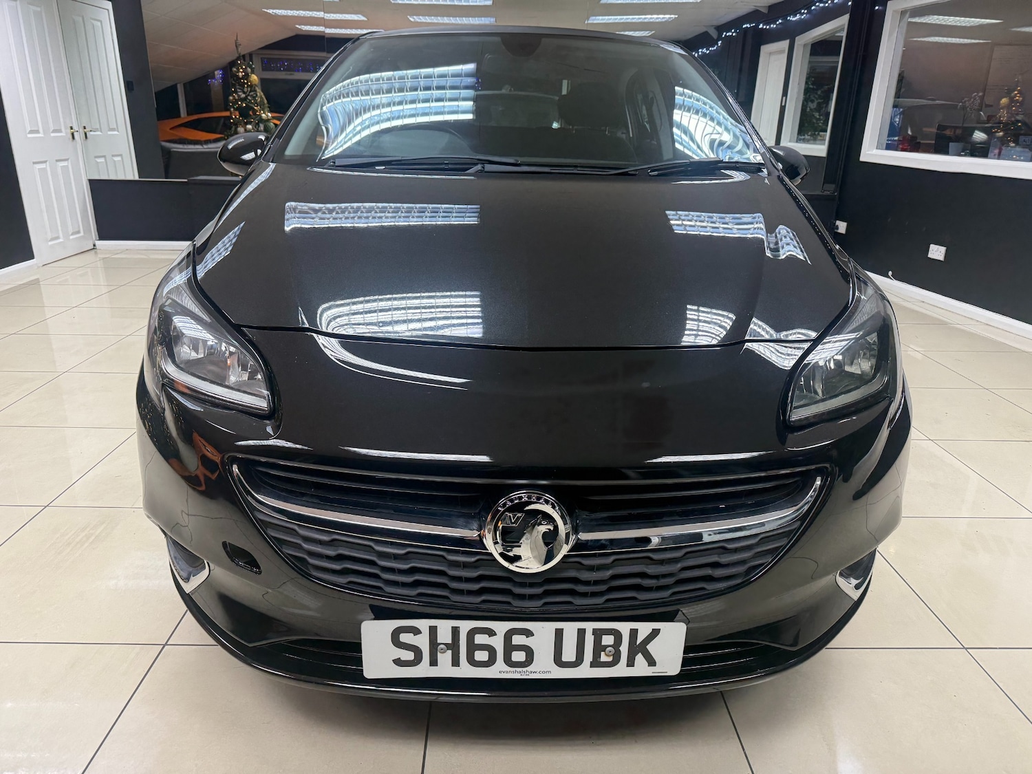 Used Vauxhall Corsa 2016 for sale - 76963794: Photo 2