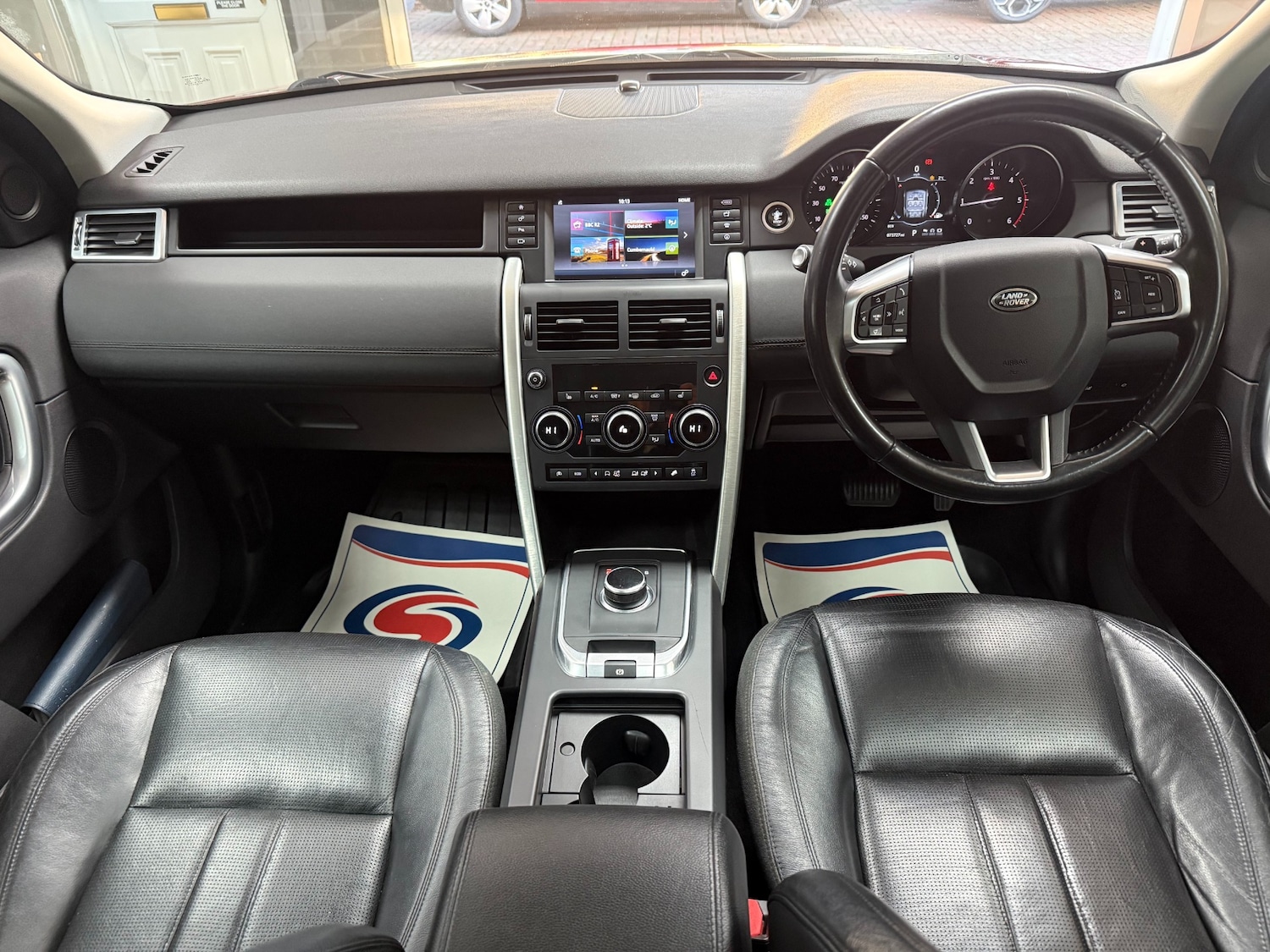 Used Land Rover Discovery Sport 2016 for sale - 77058382: Photo 9