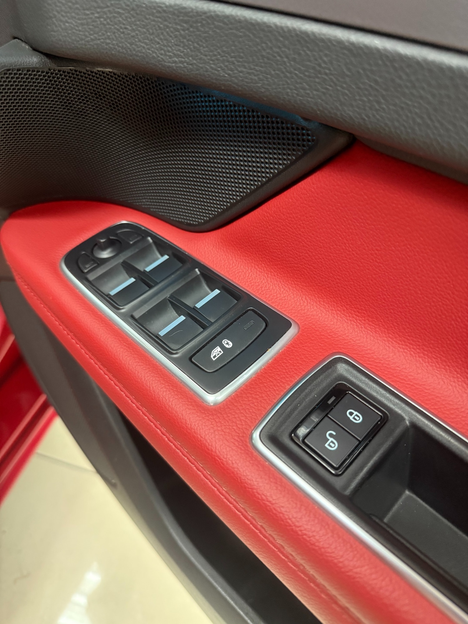 Used Jaguar XF 2015 for sale - 75789249: Photo 21