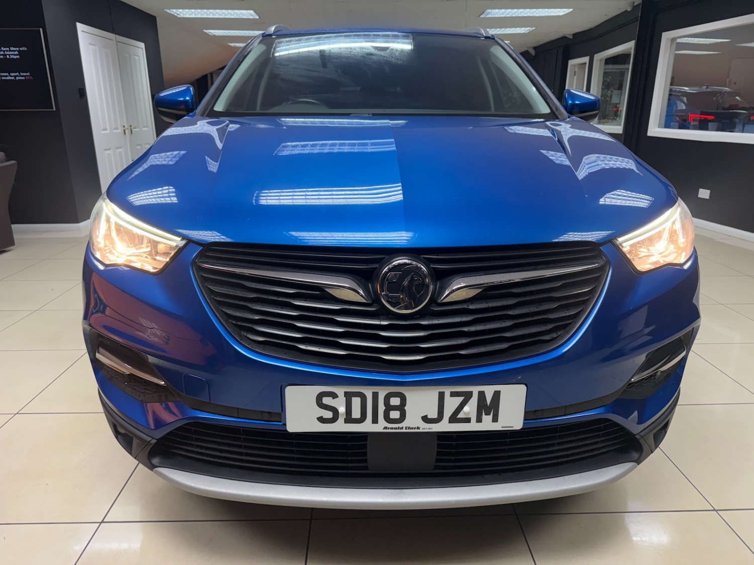 Used Vauxhall Grandland X 2018 for sale - 76664318: Photo 2