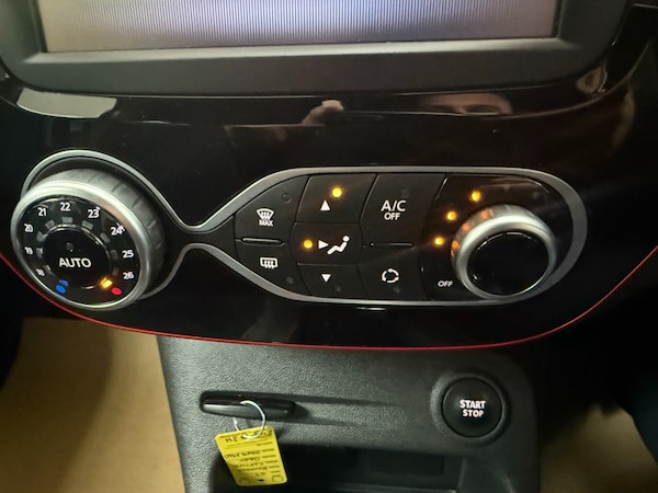 Used Renault Captur 2019 for sale - 76205858: Photo 15